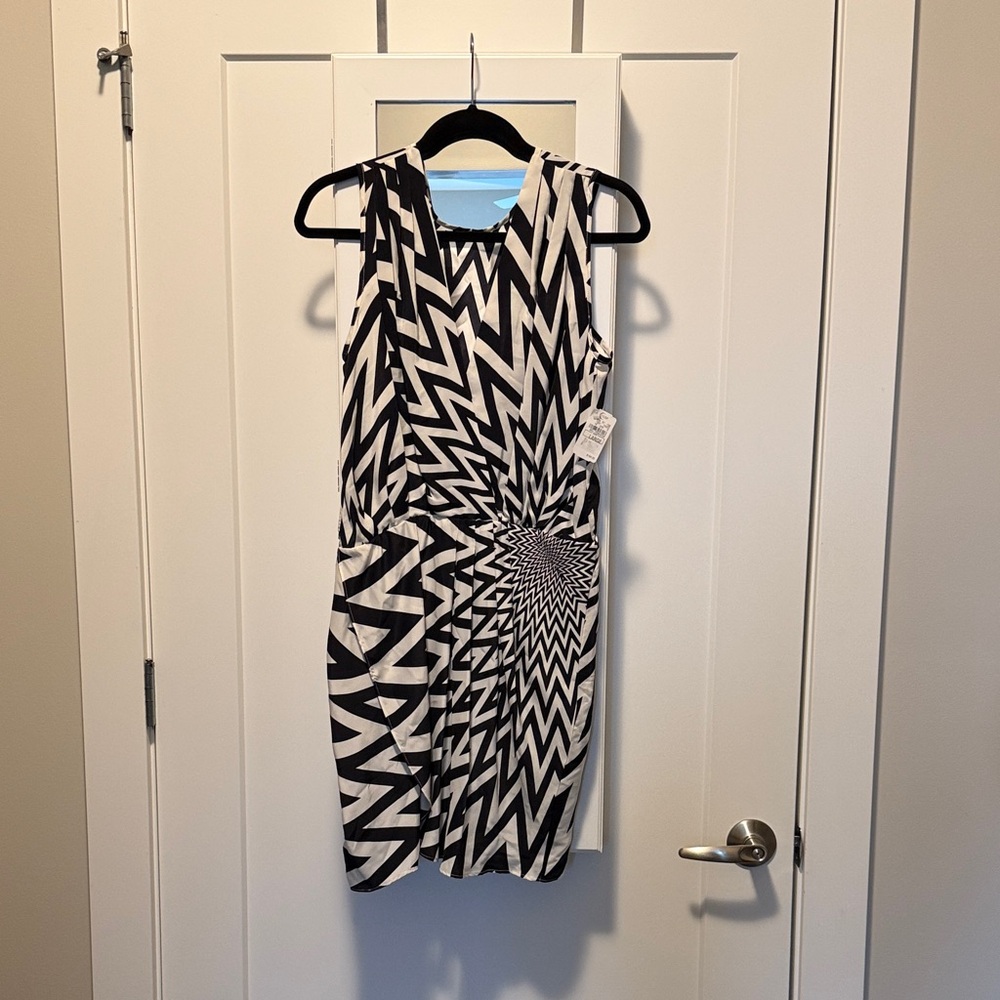NWT Amanda Uprichard Black & White Zigzag Twist-Waist Mini Dress